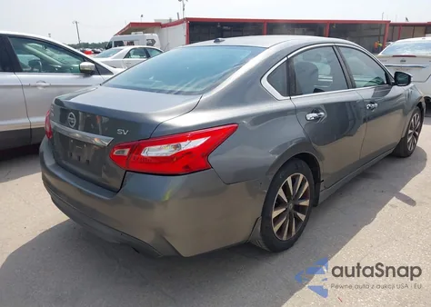 2016 Nissan Altima 2.5 Sv z USA, uszkodzony, nr VIN 1N4AL3AP3GC292301